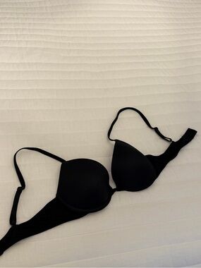 PINK Classic Black T-Shirt Bra - Women Intimates & Sleepwear